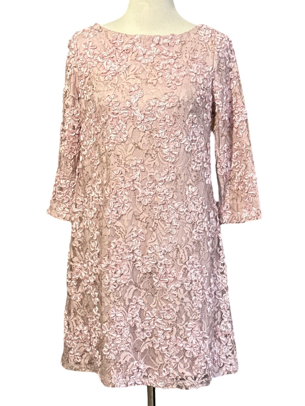 Jessica Howard Dusty Pink Lace Shift Dress with Floral Appliqué size 10